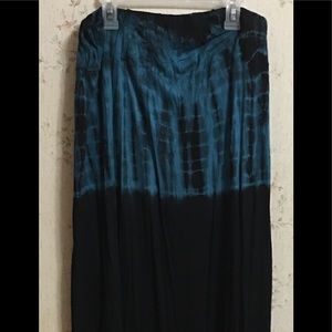 Long skirt. Pet friendly home