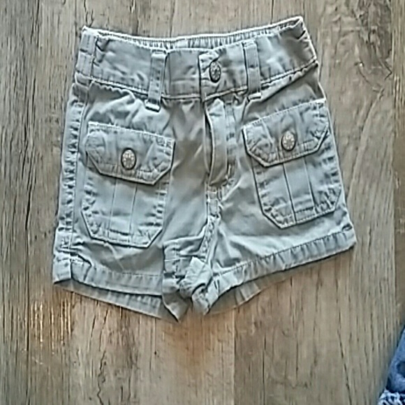 Bundle of 12 month shorts - Picture 2 of 3