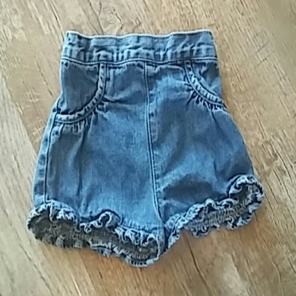 Bundle of 12 month shorts - Picture 3 of 3