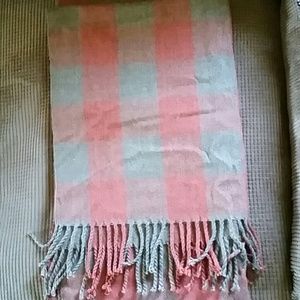 NWOT plaid scarf