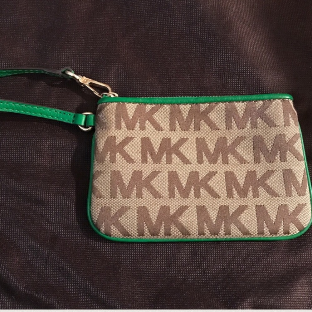 Michael Kors Wristlet/Wallet Zip Across