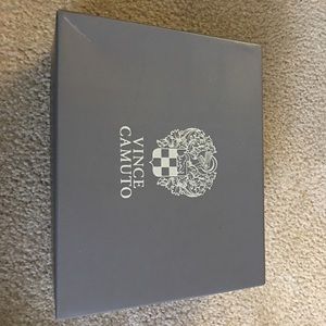 Vince Camuto black leather pumps