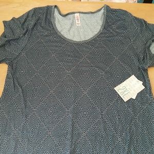 2XL Lularoe Classic tee