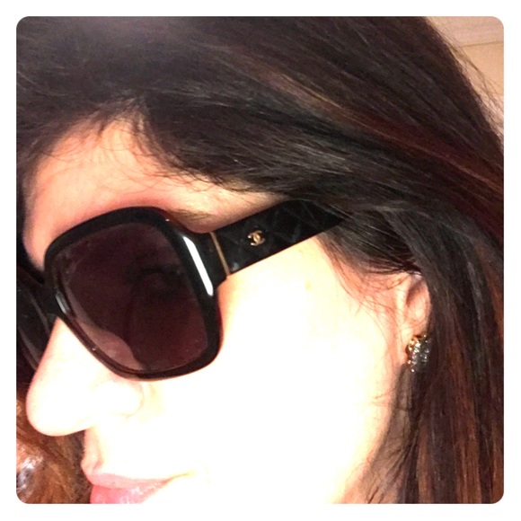 AUTHENTIC Chanel sunglasses. main image 4