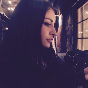 Meet your Posher, Hillary