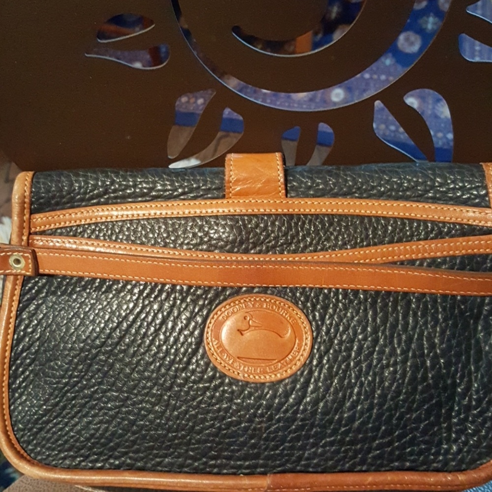 Dourney & Bourke Cross Body Bag. Navy Blue