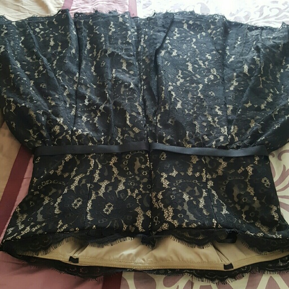 Neiman Marcus dress. Design by Robert Rodriguez - Picture 7 of 8