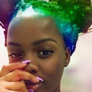 Meet your Posher, Davida