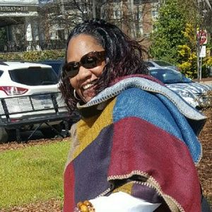 Meet your Posher, Priscilla