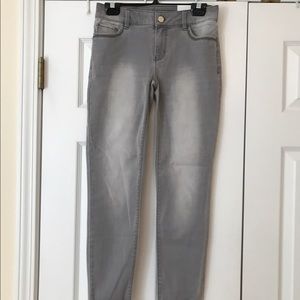 New White House Black Market Grey skinny jeans