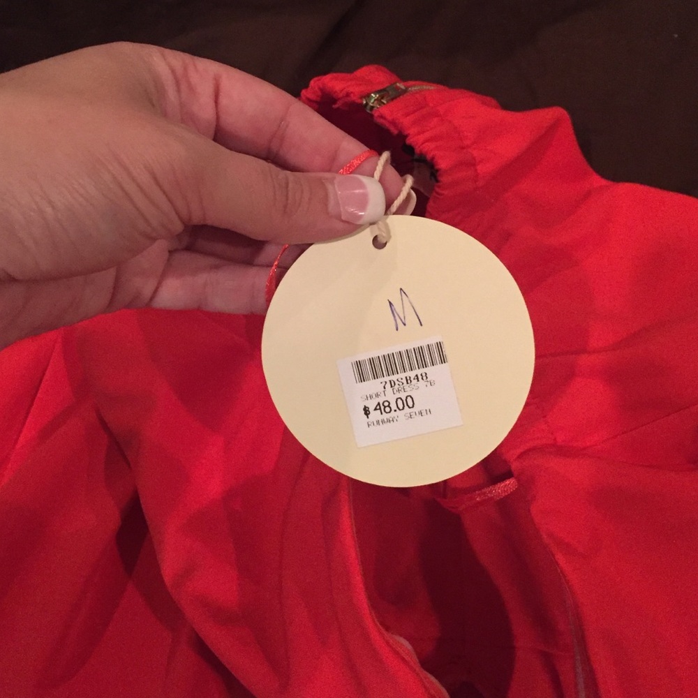 Red romper - Picture 3 of 3
