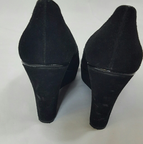 SOLD - Betsey Johnson Black Suede 5" Wedges 8B - Picture 3 of 4