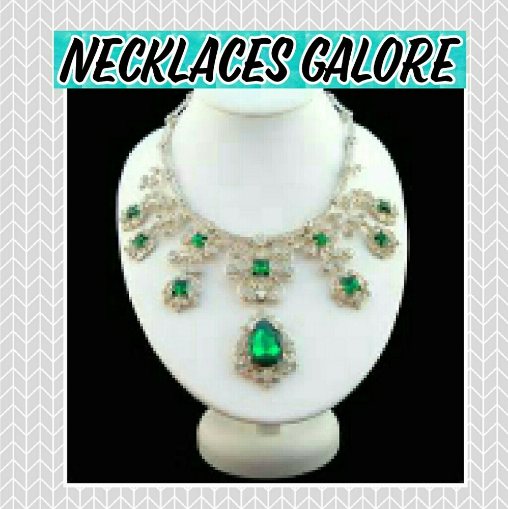 Unique assortment of necklace