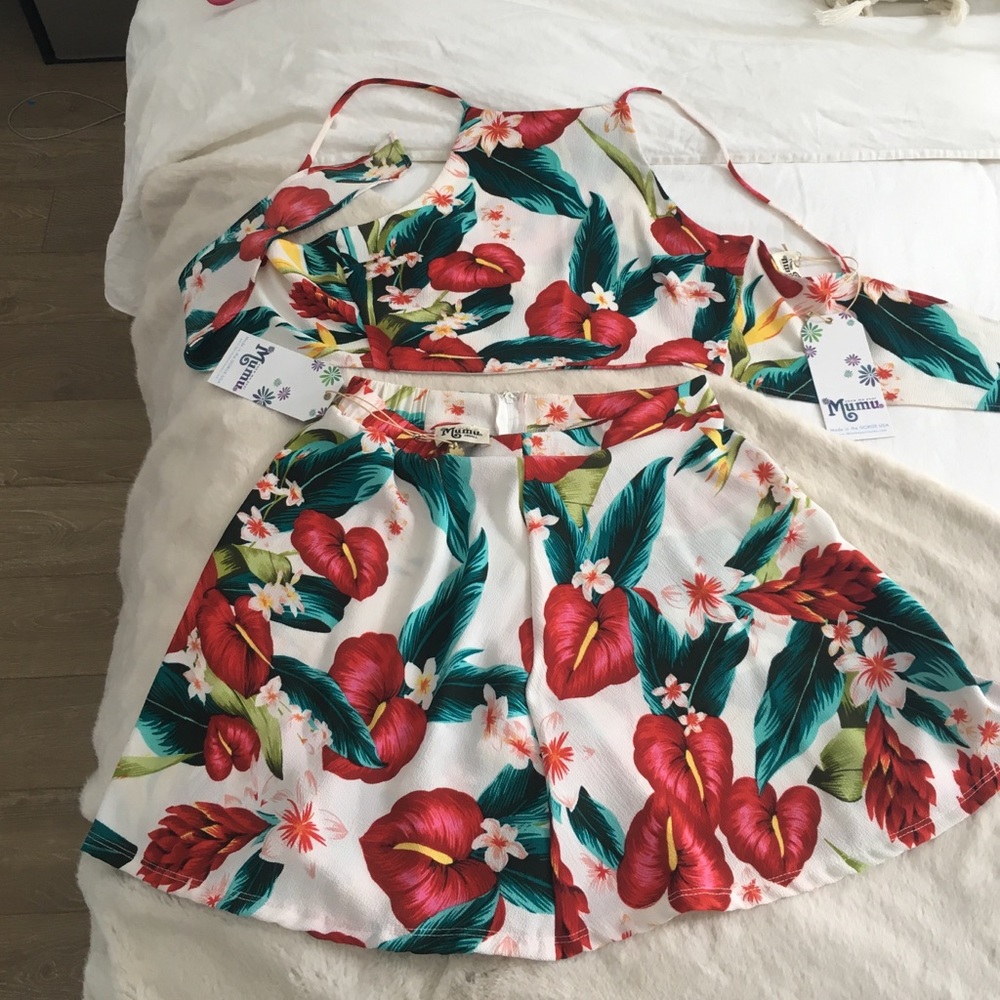 ShowMeYourMuMu 2 piece  ~ Flamingo Flower Stretch