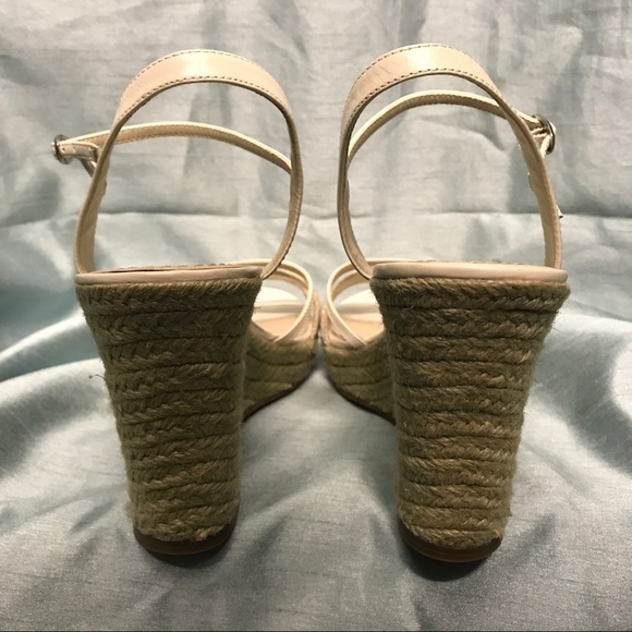 ANN TAYLOR wedges - Picture 3 of 4