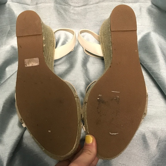 ANN TAYLOR wedges - Picture 4 of 4