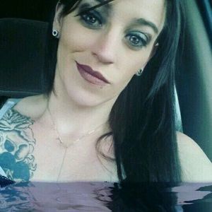 Meet your Posher, Kendra