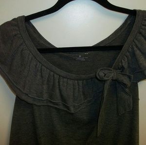 Cute Elle top with bow