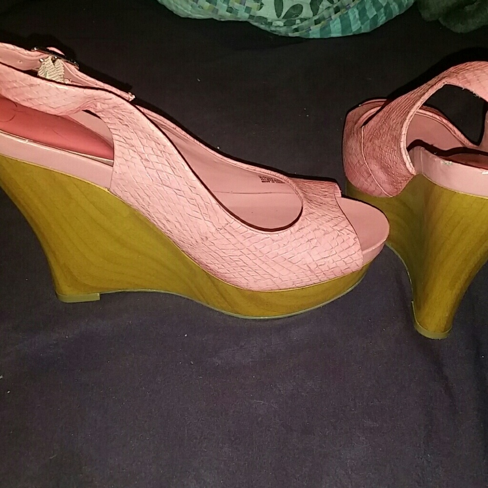 Jessica Simpson summer wedges