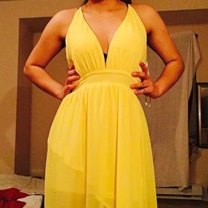 FLASH SALE Yellow deep plunge maxi