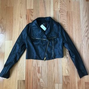 🎉Brand New! Vegan Leather Cropped Biker Jacket