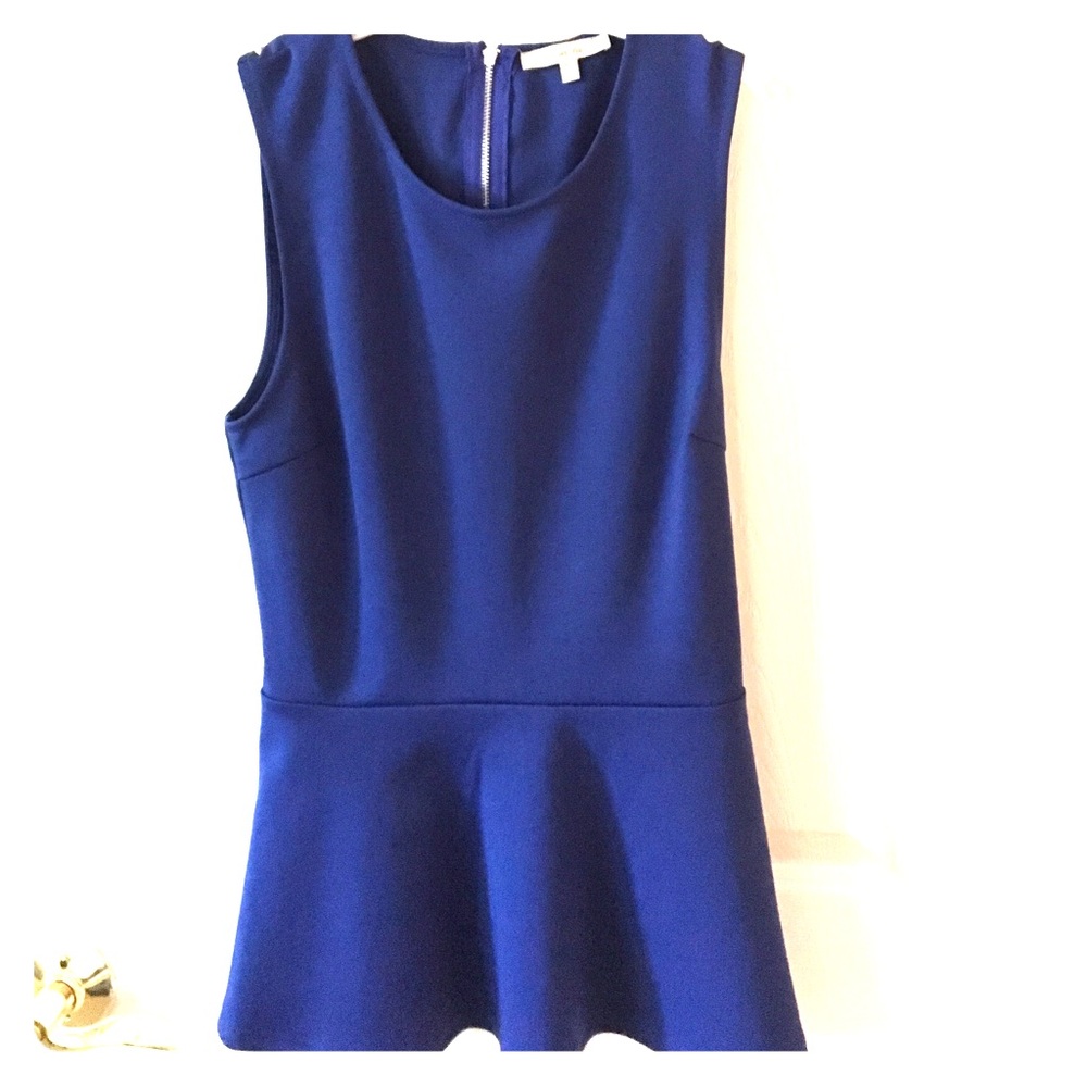Never worn top - perfect for work or event.