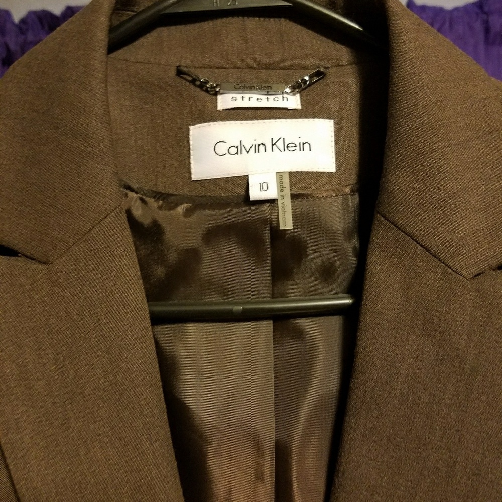 Calvin Klein - Picture 2 of 4