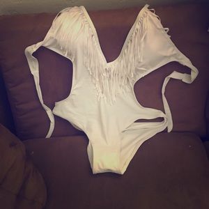 New One piece white juniors Large