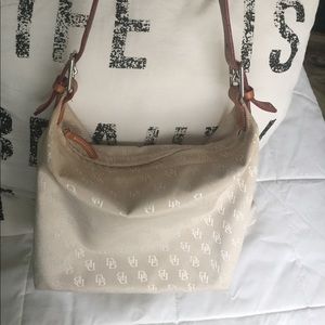 Dooney & Bourke 💕