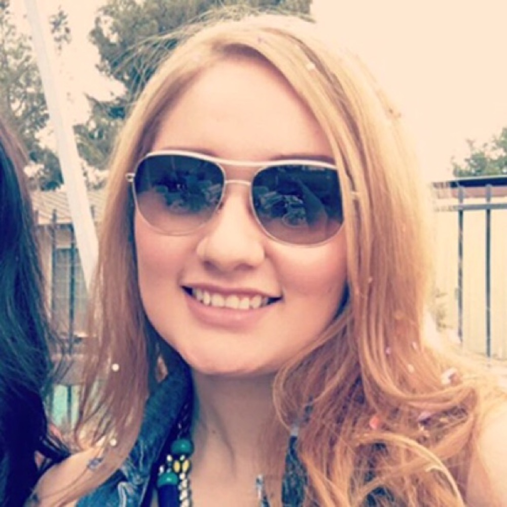 Meet your Posher, Monica