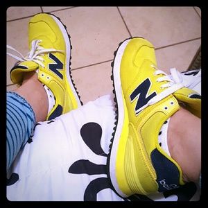 TENNIS: New Balance Women / STYLE: 574's / SZ: 7