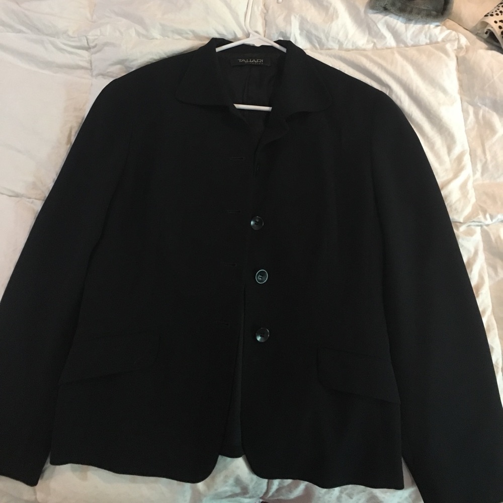 Tahari classic women's work blazer, size 8