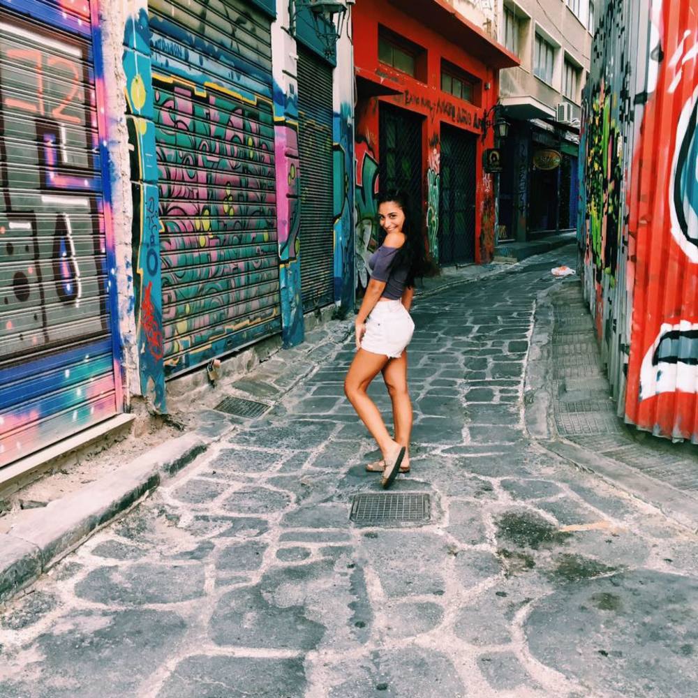 Meet your Posher, Toni