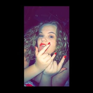 Meet your Posher, Hannah