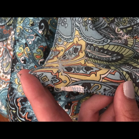 Silky smooth scarf - Picture 3 of 3