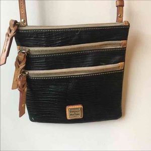 Dooney & Bourke cross body