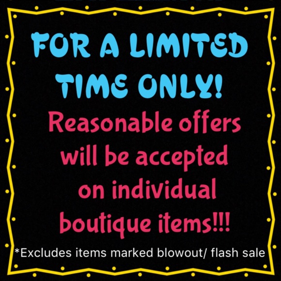 LAST ONE! (Plus) Blue floral top - Picture 4 of 4