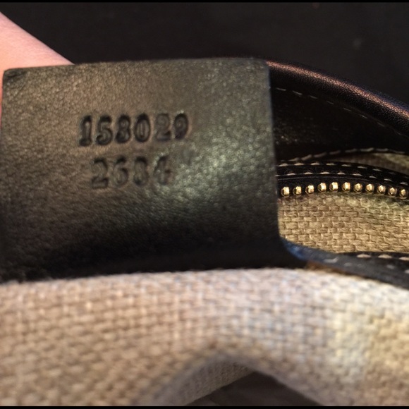 SOLD Gucci floral hobo unique and rare. - Picture 8 of 8