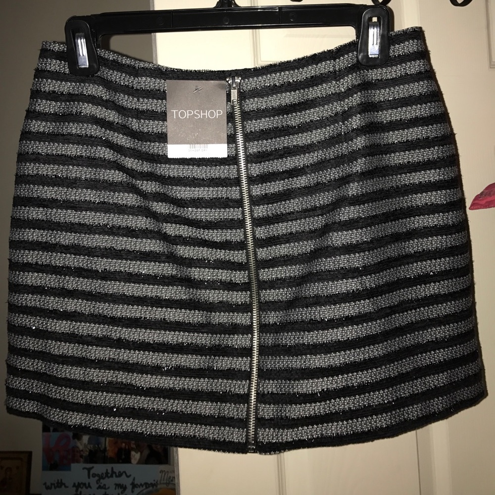 Top Skirt Unworn size 6 partial tag attached