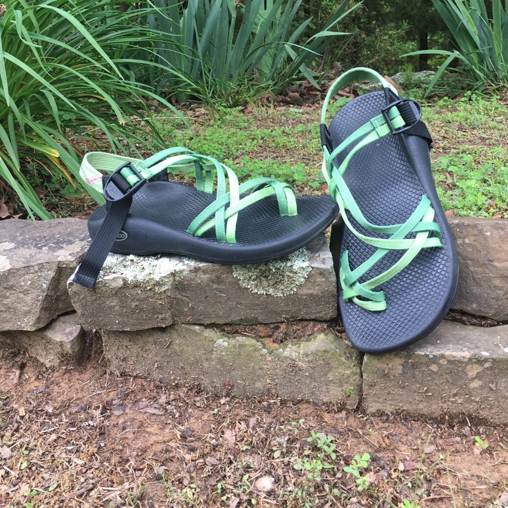 Chacos 8 wide