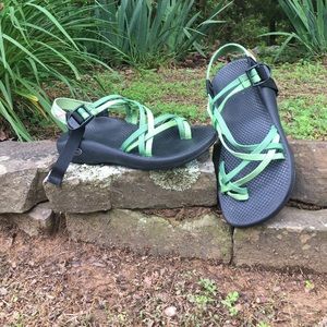 Chacos 8 wide