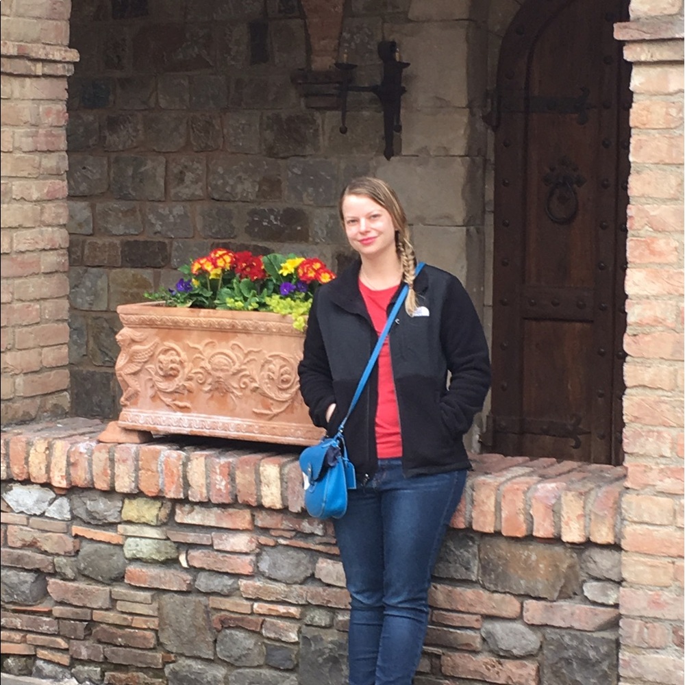 Meet your Posher, Kat