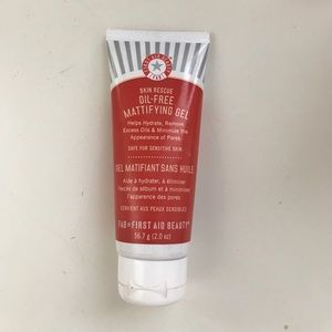 First Aid Beauty Oil Free Mattifying Gel