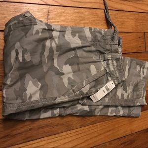 Boys Gap cargo pants (Size M or 6/7)