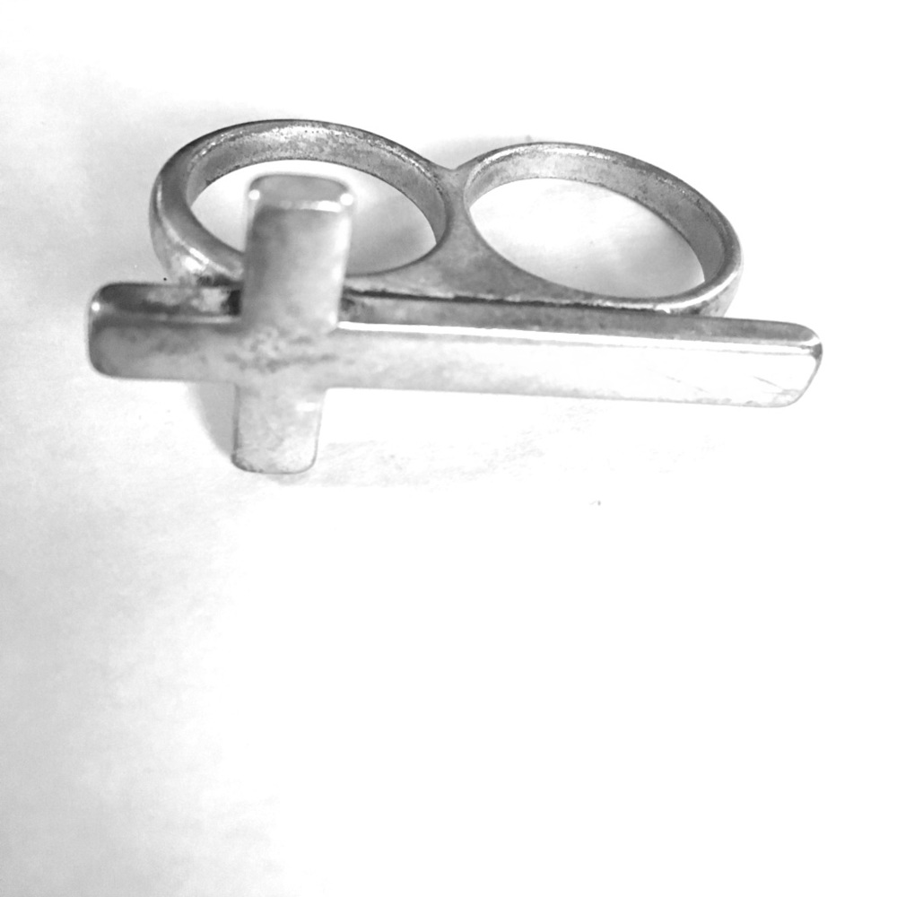 Cross Two Finger ring