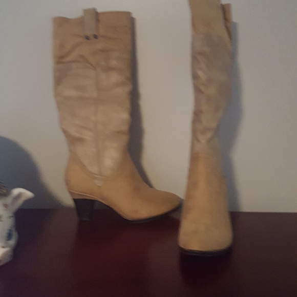 Boots - Picture 2 of 2