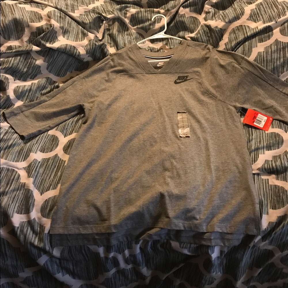 Women's Nike shirt