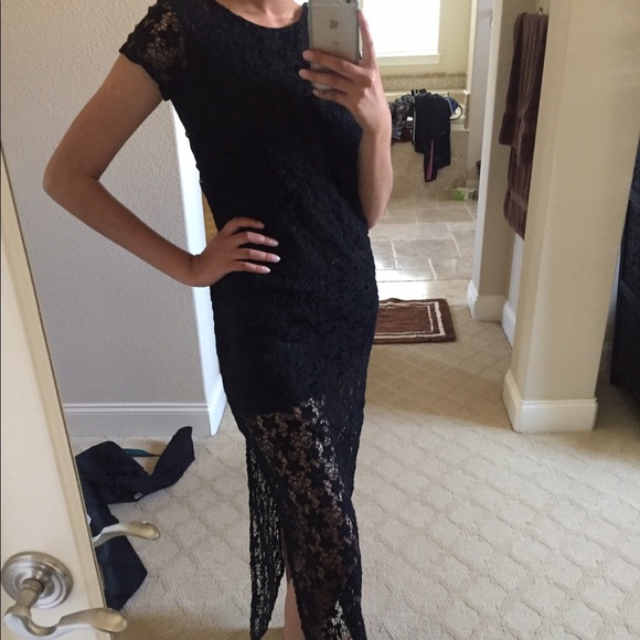 Long black dress with leg slit - Picture 1 of 1