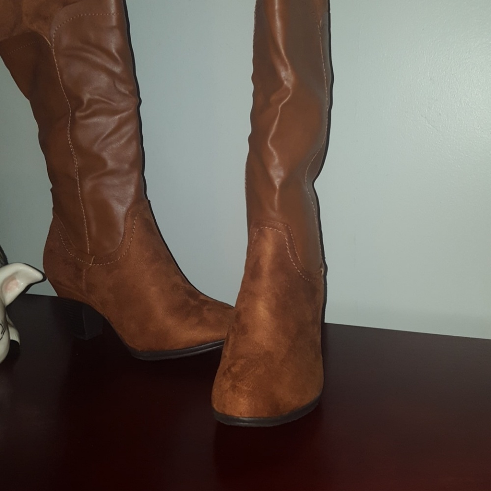Boots - Picture 2 of 2