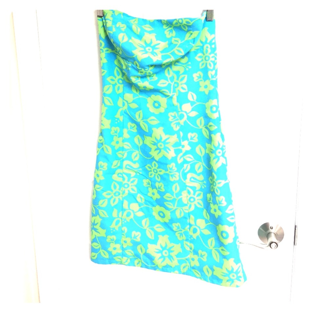 Strapless reversible sun dress. 2 looks in one